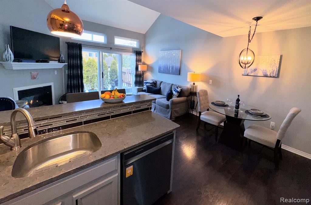 35149 Woodbury Drive, New Baltimore, MI 48047 — Photo 17