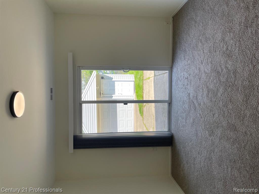 8468 Beatrice, Westland, MI — Photo 24