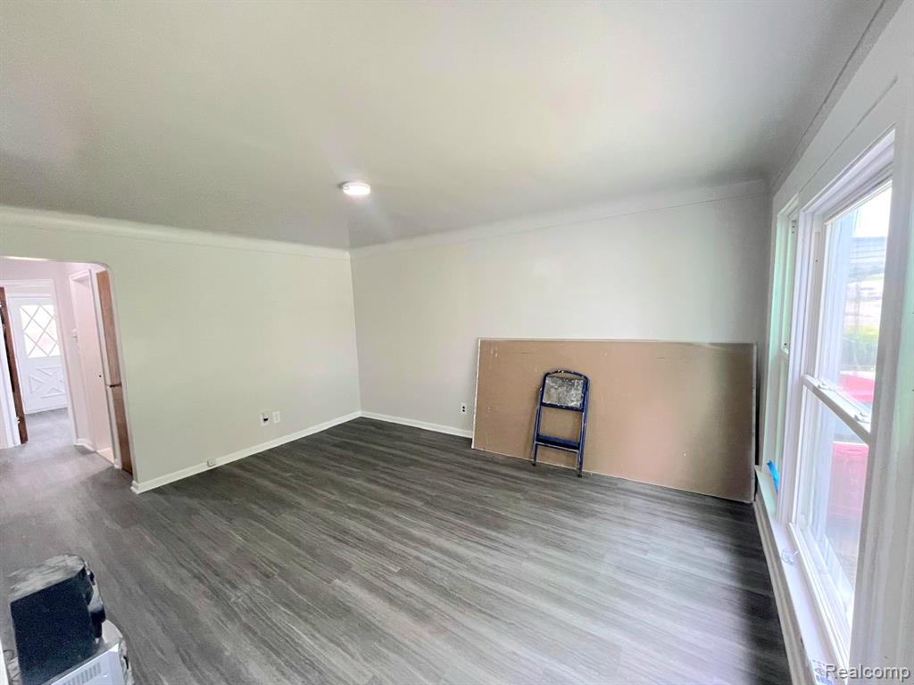7843 Rutherford Street, Detroit, MI 48228 — Photo 11