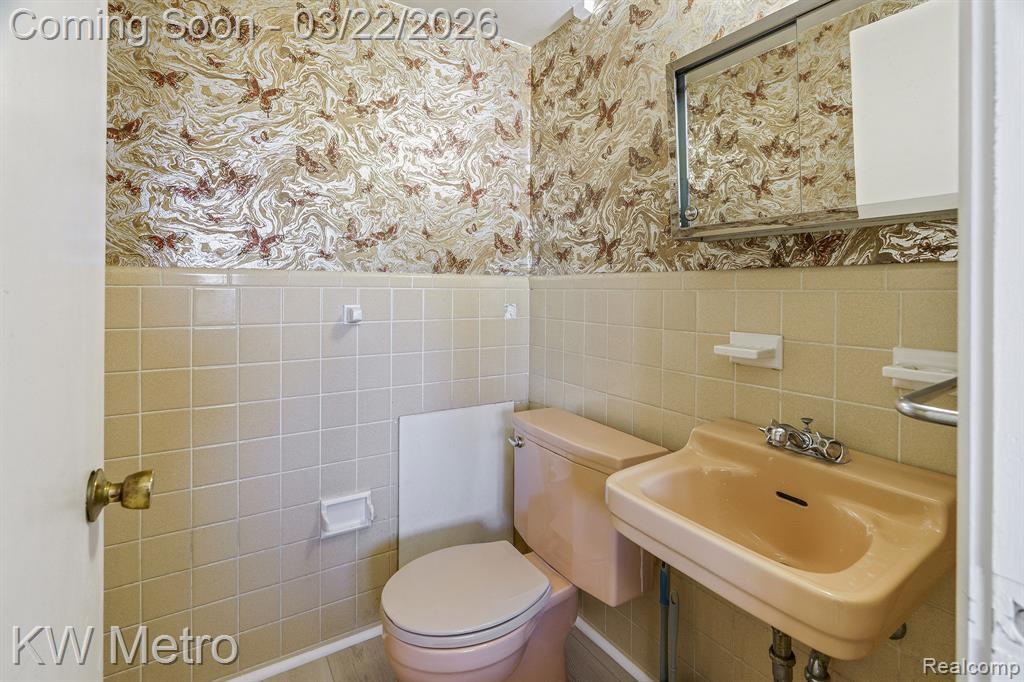 8300 Jefferson E, Detroit, MI 48214 — Photo 10