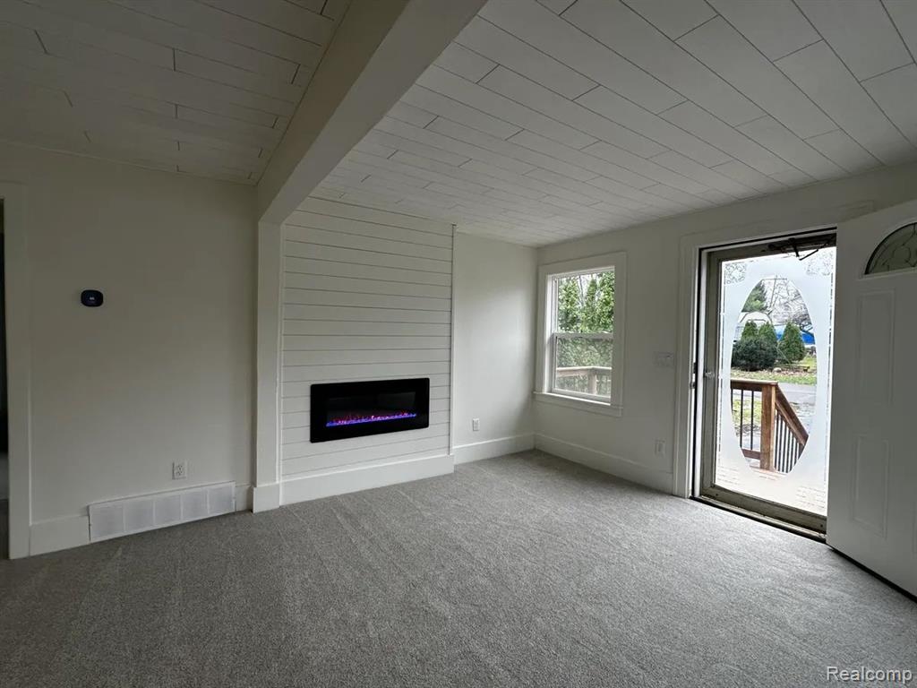 1449 BENVENUE Street, Sylvan Lake, MI 48320 — Photo 6