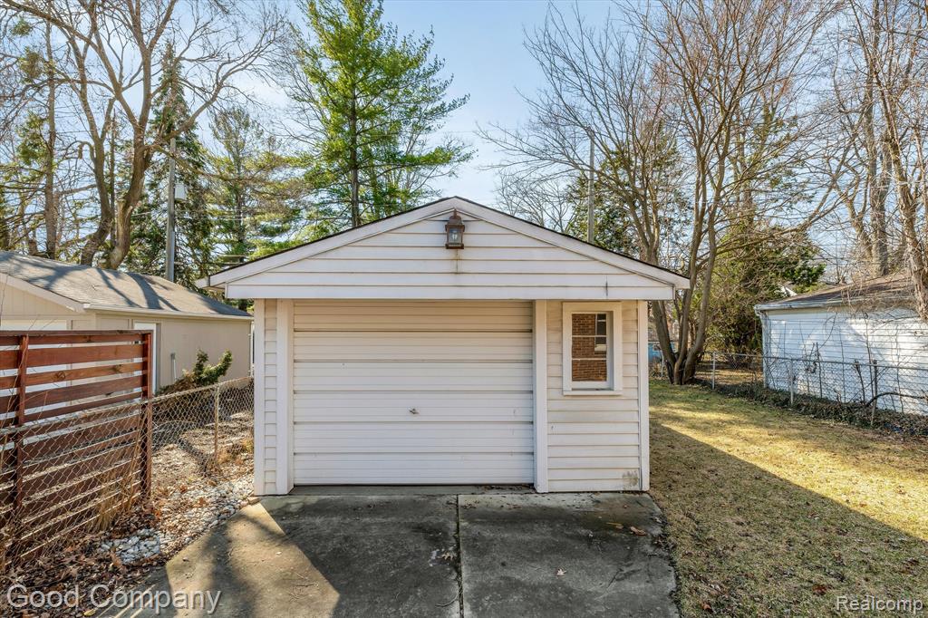 396 UNIVERSITY Street, Ferndale, MI 48220 — Photo 26