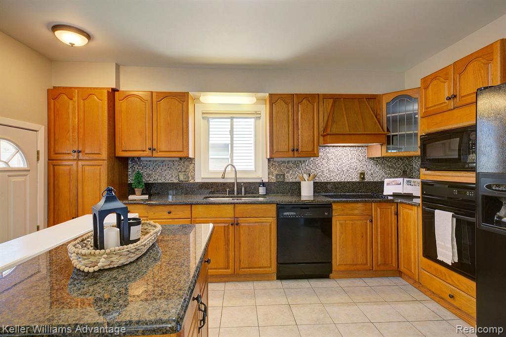 6249 DEERING Street, Garden City, MI — Photo 14