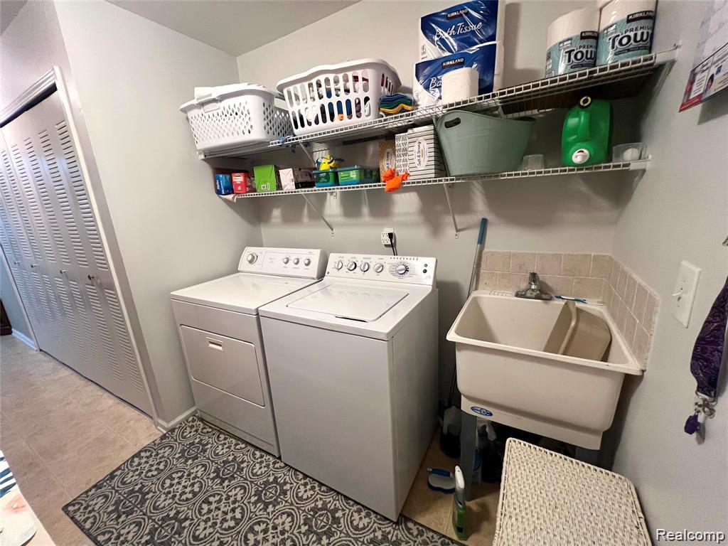 13185 Canopy Drive, Sterling Heights, MI, 48313