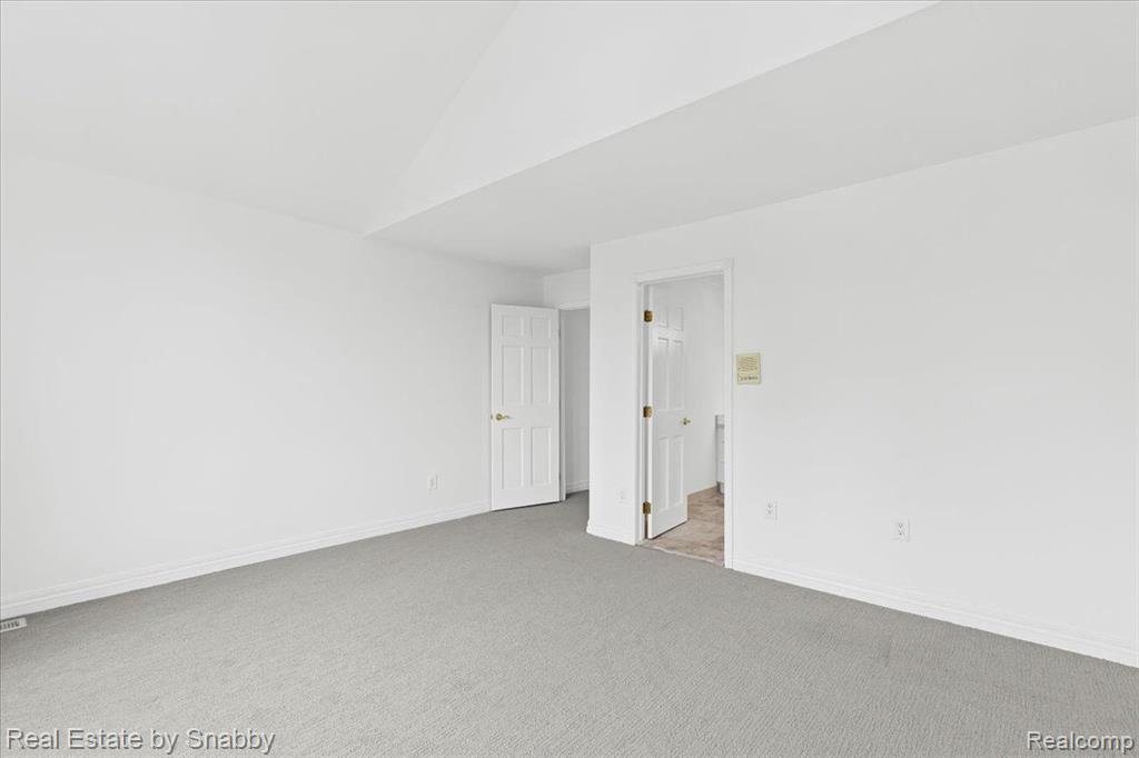 4096 Oak Tree Circle, Rochester, MI 48306 — Photo 34