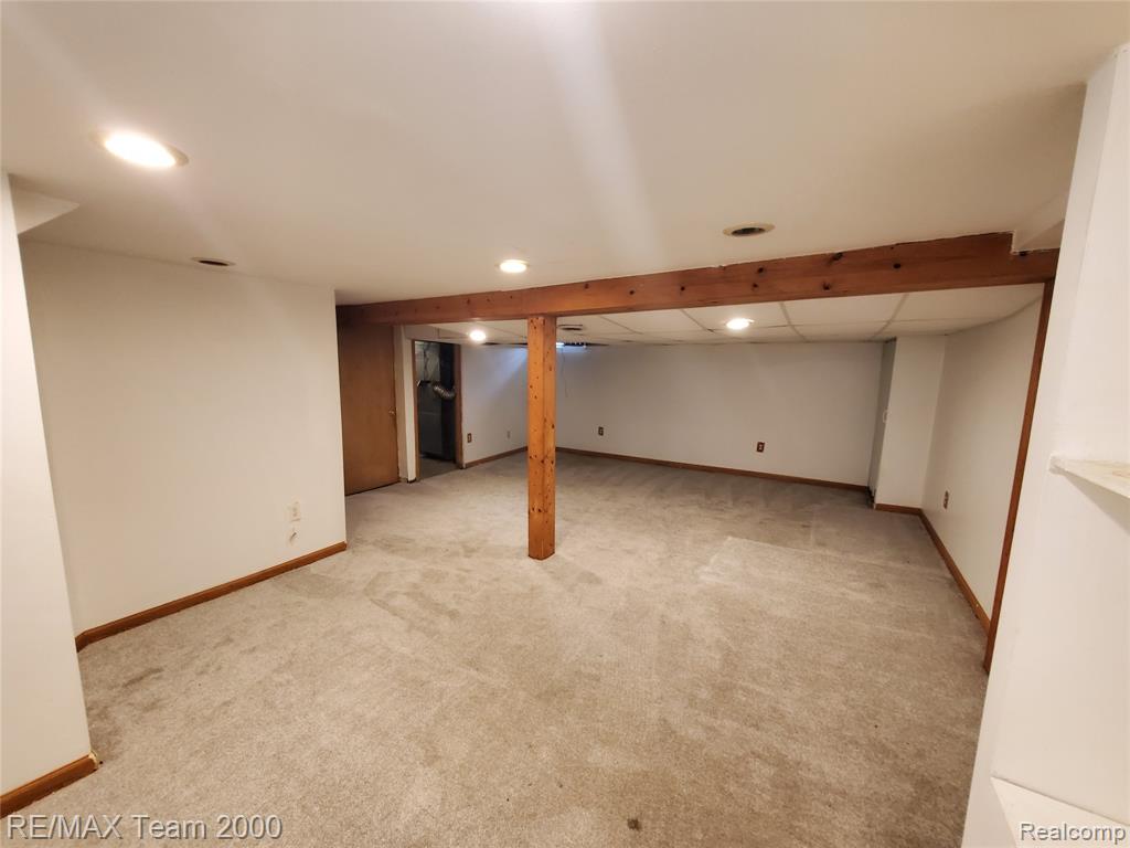 6985 N VERNON Street, Dearborn Heights, MI 48127 — Photo 18