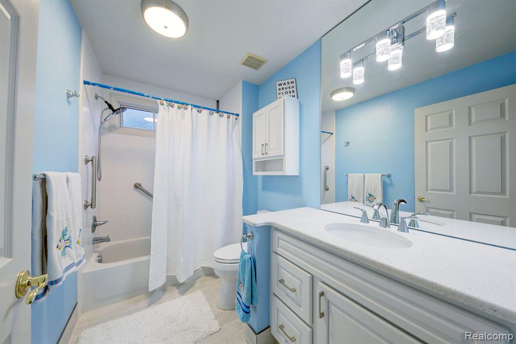 49776 Garfield Lane, Canton, MI 48188 — Photo 45