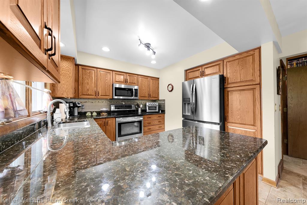 9594 MARQUETTE Road, Wales, MI — Photo 10