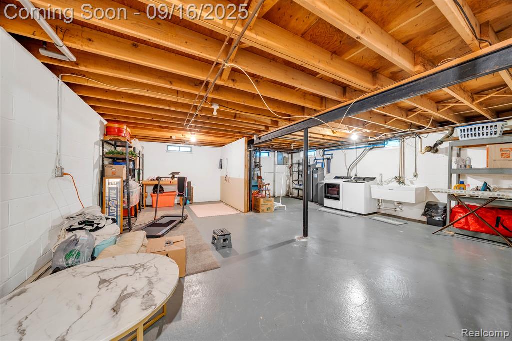 5920 Warbler Drive, Clarkston, MI — Photo 42