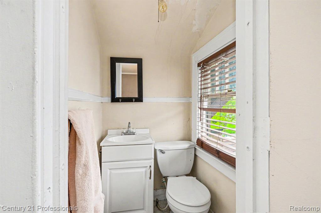 33 Moss Street, Highland Park, MI 48203 — Photo 36