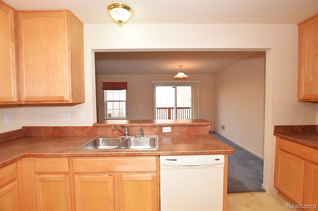 9 N VISTA, Auburn Hills, MI 48326 — Photo 4
