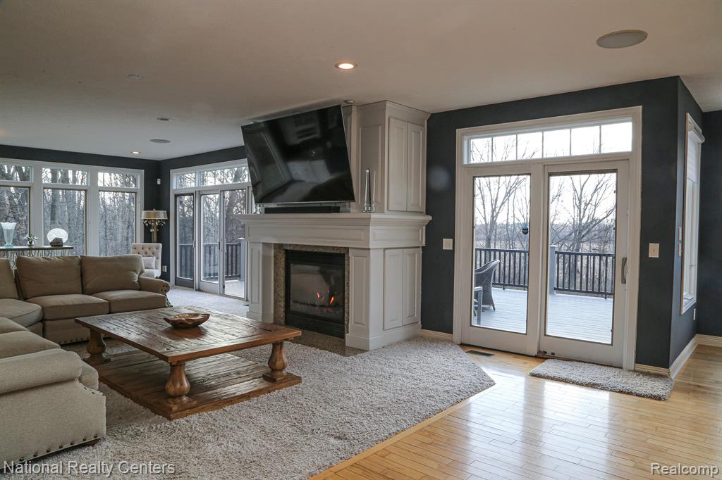 4888 INDIAN CREEK Drive, Jackson, MI 49201 — Photo 4