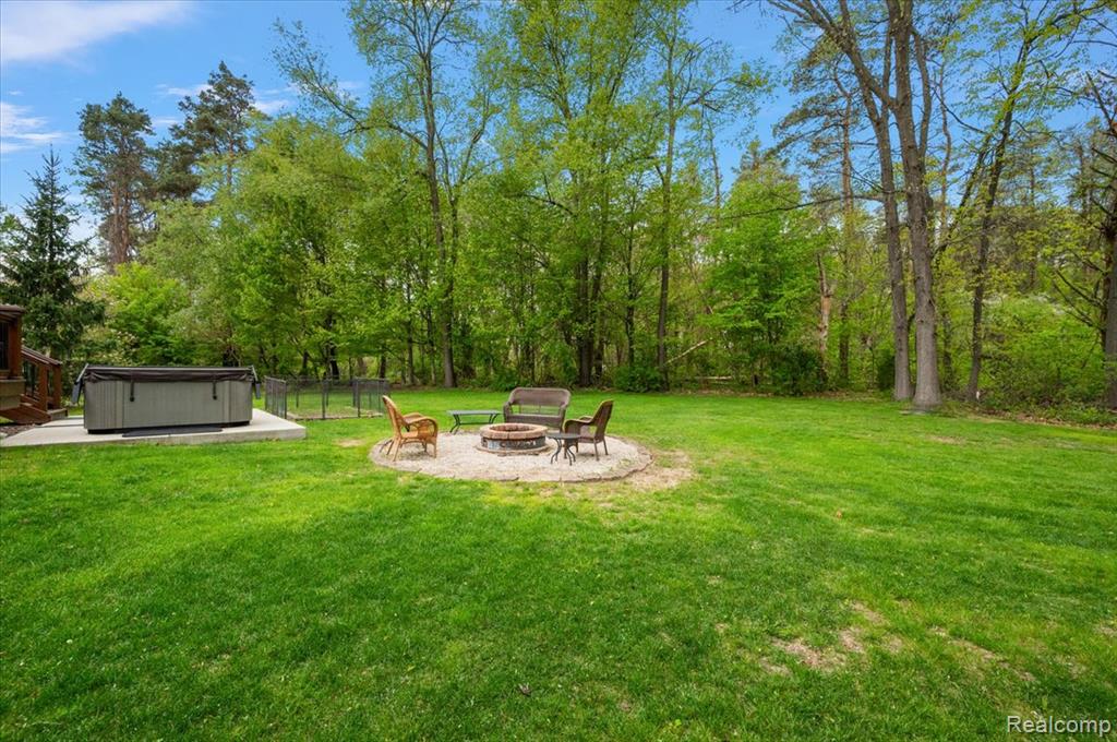 607 Salus Drive, Waterford, MI 48327 — Photo 42