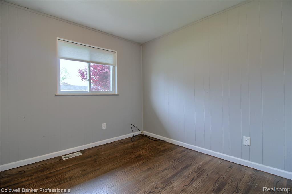 30081 Balmoral Street, Garden City, MI — Photo 16