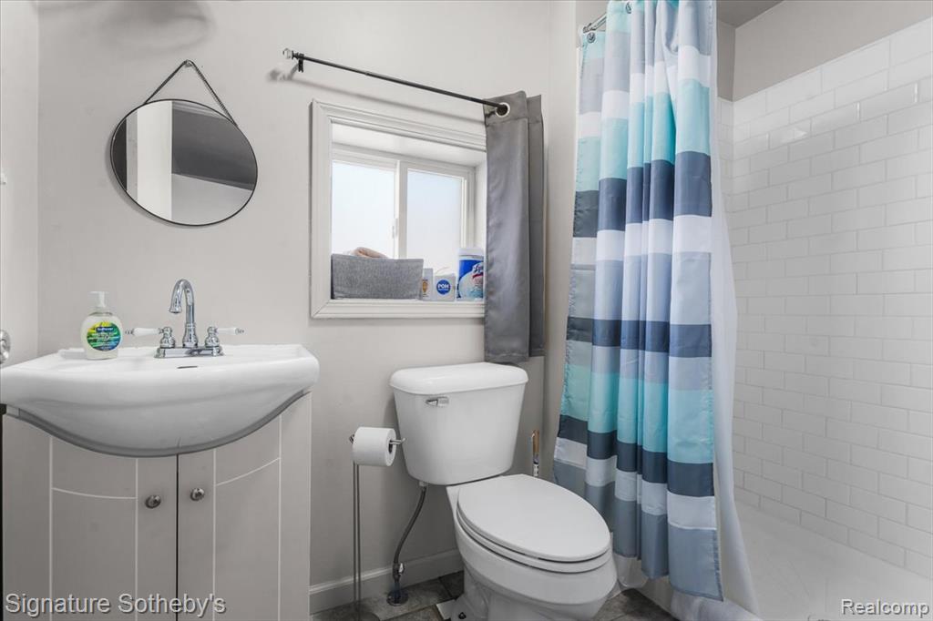 6997 Lakeshore Road, Lexington, MI 48450 — Photo 16