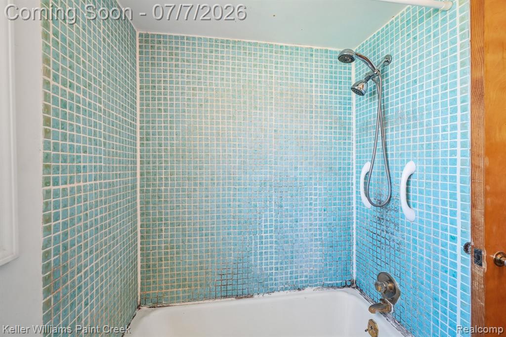 5110 Lyons Circle S, Warren, MI 48092 — Photo 13