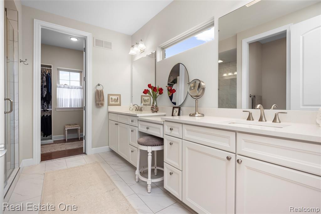 49031 Honey Tree Court Court, Northville, MI 48168 — Photo 26