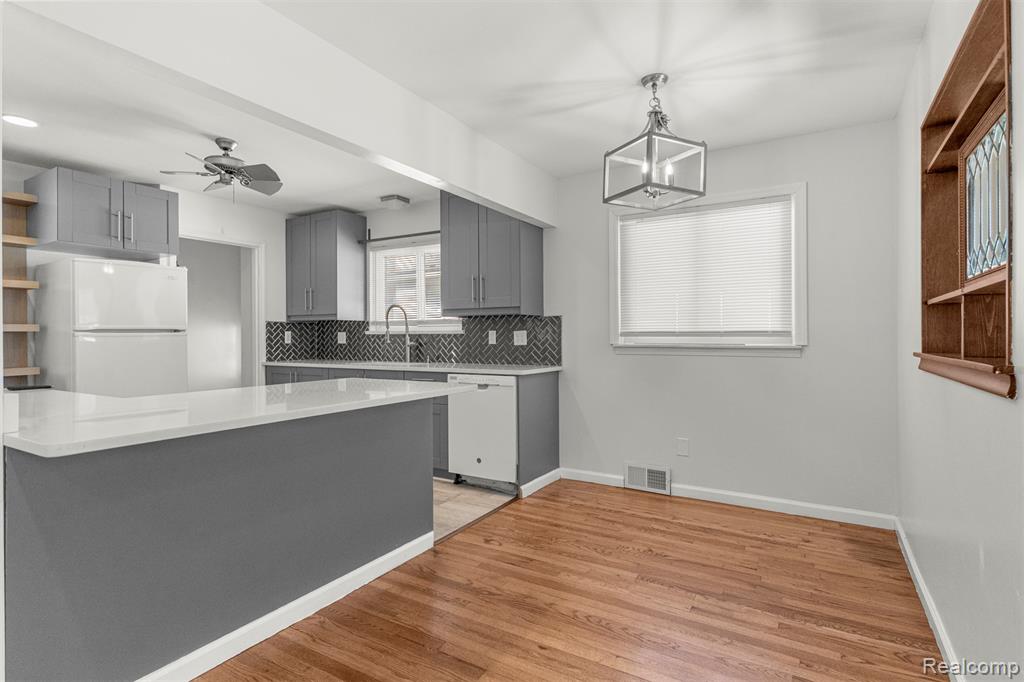 4142 Gertrude Street, Dearborn Heights, MI 48125 — Photo 10