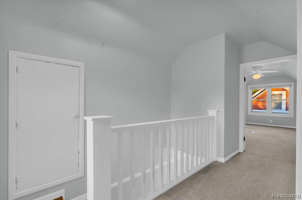 912 Woodsboro Drive, Royal Oak, MI 48067 — Photo 18
