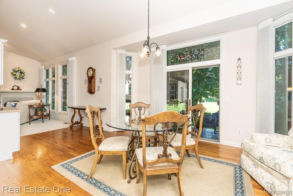 6615 Chatham Circle, Rochester Hills, MI 48306 — Photo 19
