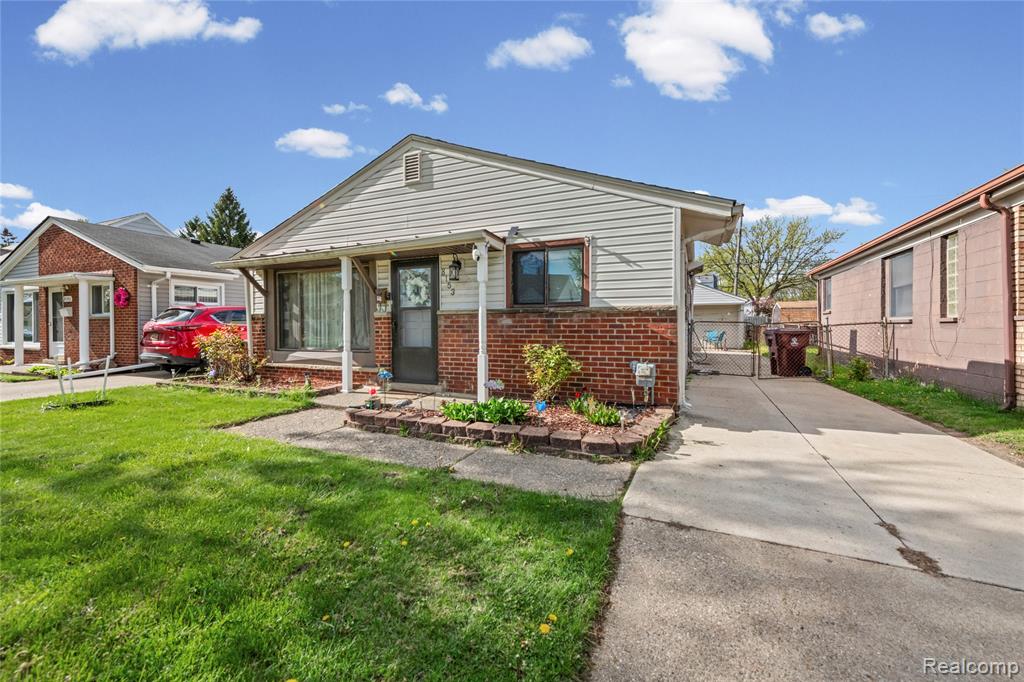 8153 Dale, Center Line, MI 48015 — Photo 2