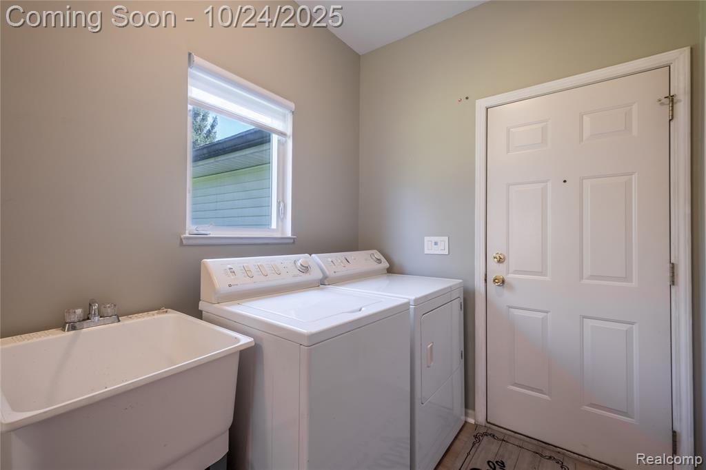 6090 Raphael Court, White Lake, MI 48383 — Photo 23