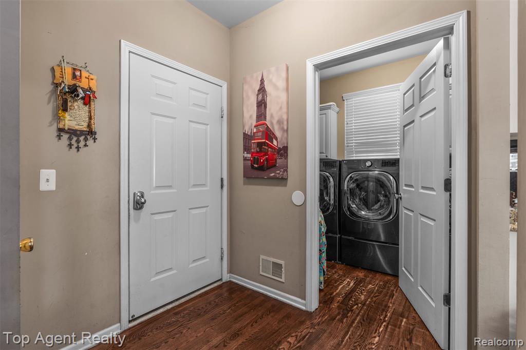 44258 Constellation Drive, Sterling Heights, MI 48314 — Photo 12