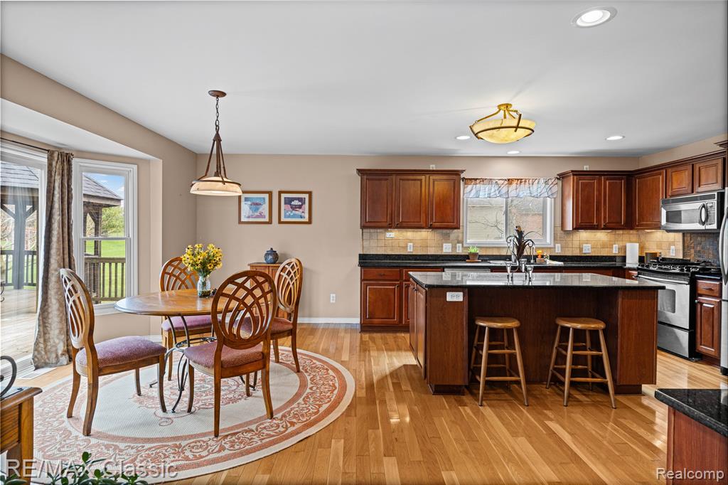 4930 Menominee Lane, Clarkston, MI 48348 — Photo 20
