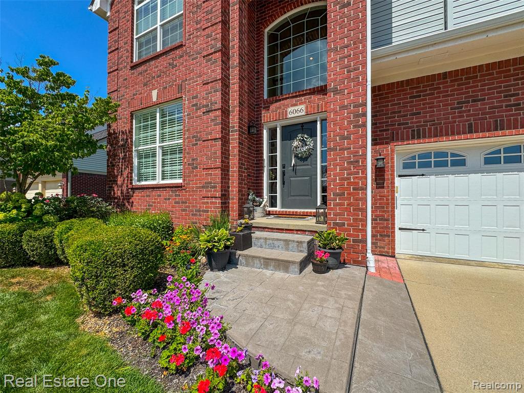 6066 Cheshire Park Drive, Clarkston, MI — Photo 2