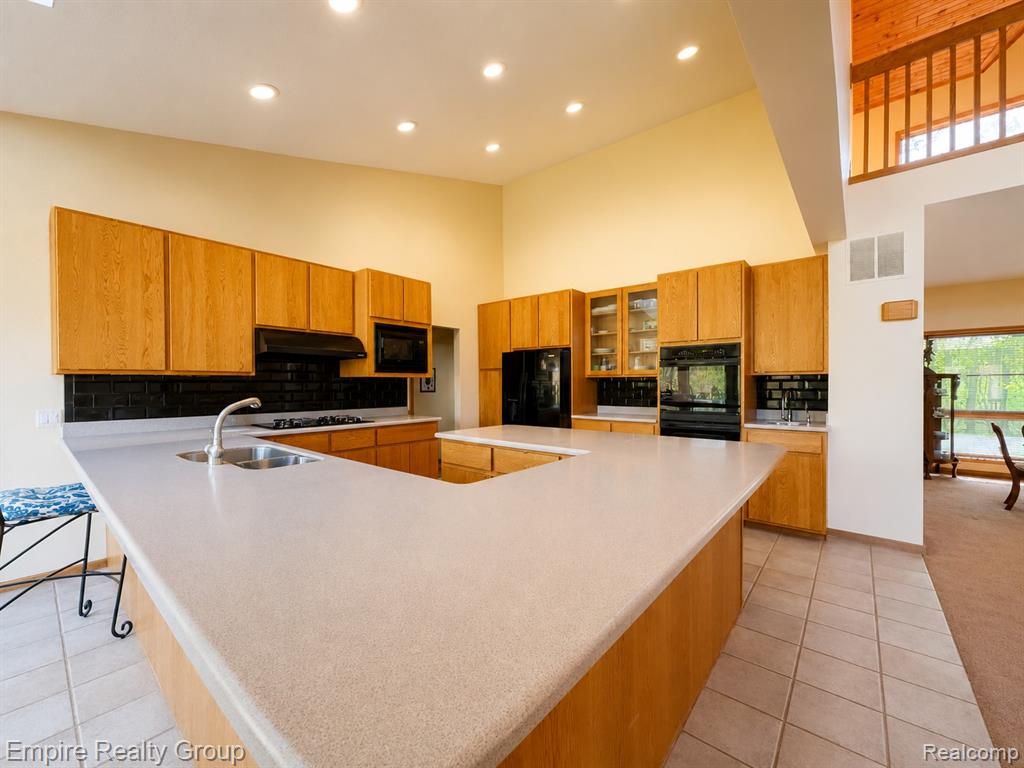 2111 Oak Terrace, Ortonville, MI 48462 — Photo 7