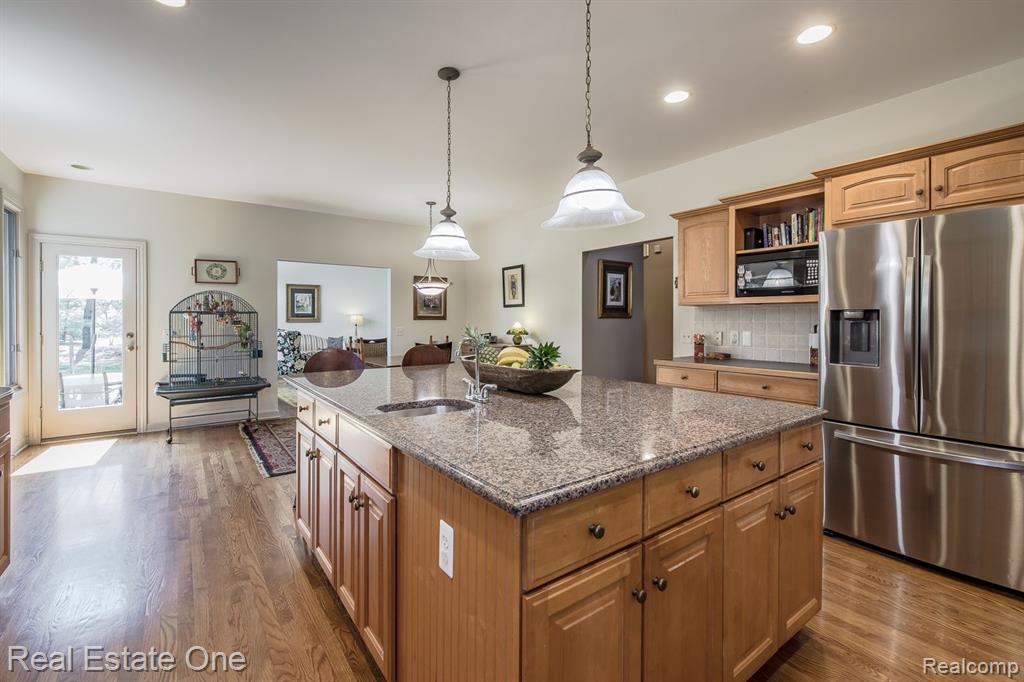 9316 LAKEBLUFF Drive, Clarkston, MI 48348 — Photo 24