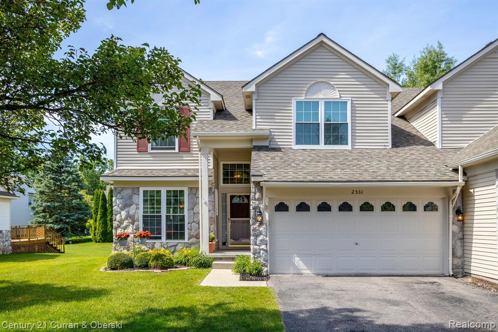 2531 Pine Drive, Wixom, MI 48393 — Photo 2