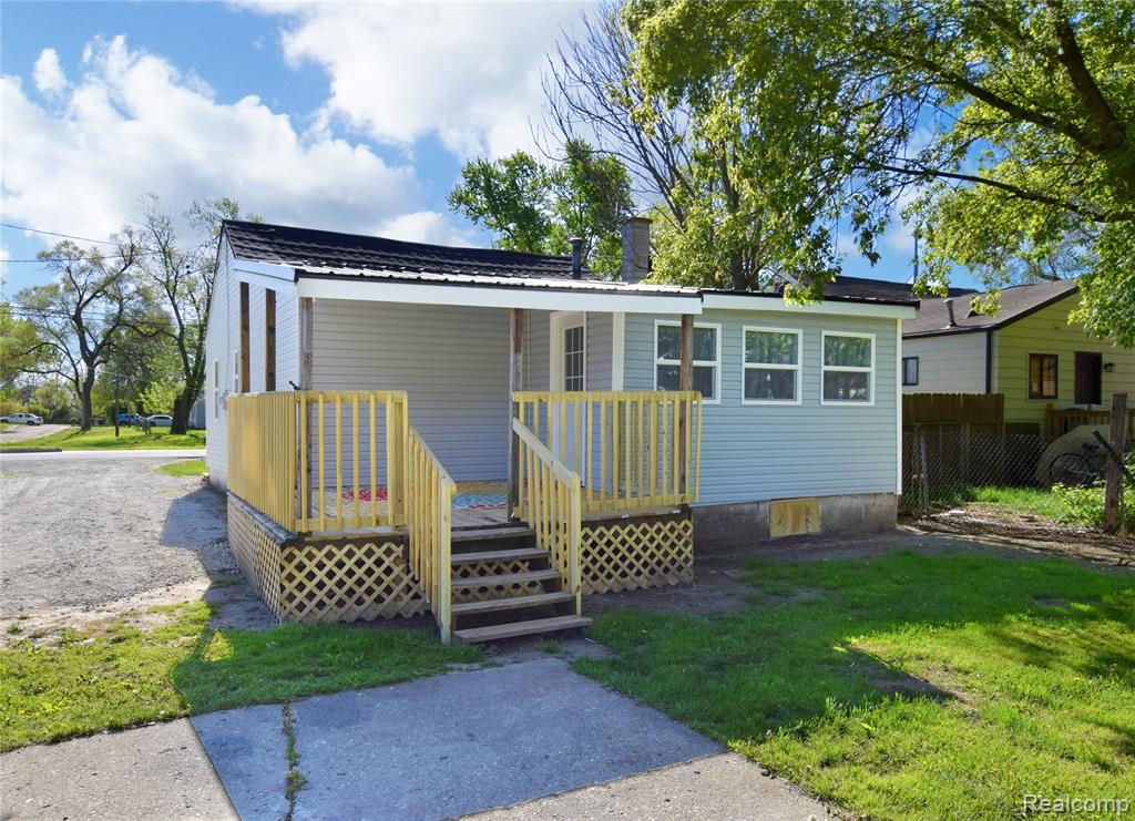 3508 Fern Avenue, Burton, MI 48529 — Photo 12