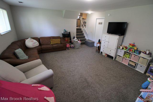 5001 DURNHAM Drive, Waterford, MI 48327 — Photo 13