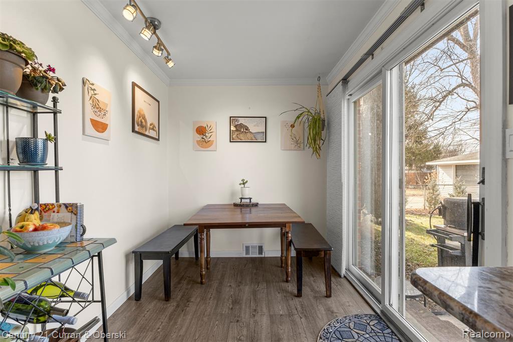 9329 Merriman Road, Livonia, MI 48150 — Photo 10