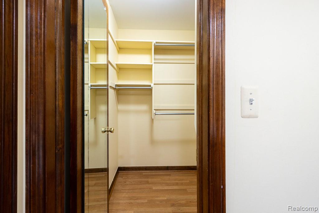 6275 Fairbrook Court, West Bloomfield, MI — Photo 48