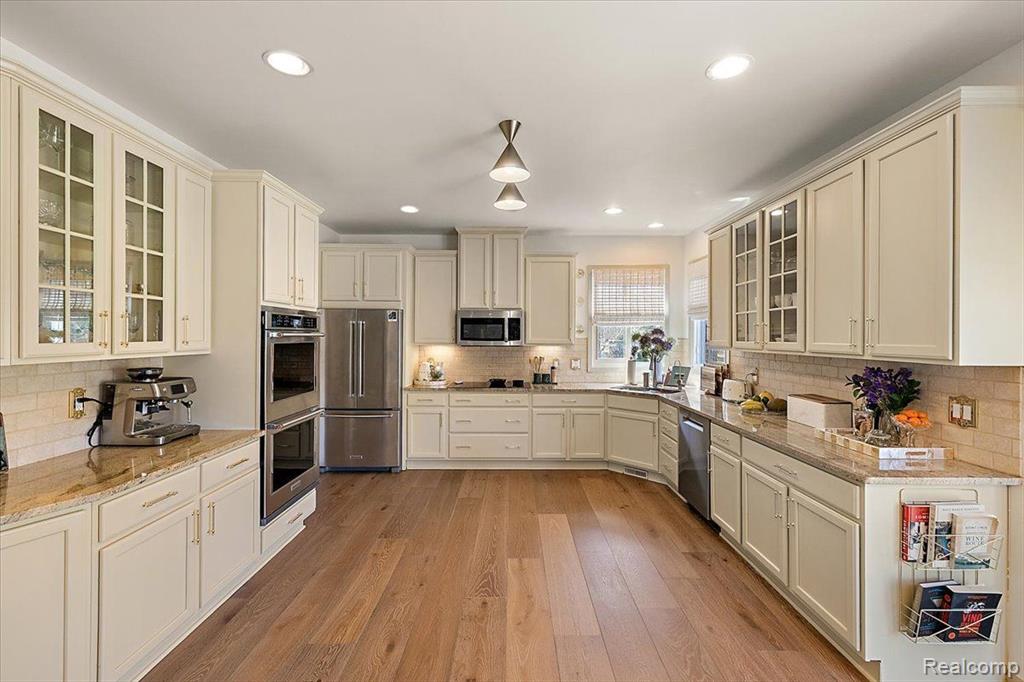 47082 NORTHUMBERLAND Street, Novi, MI — Photo 44