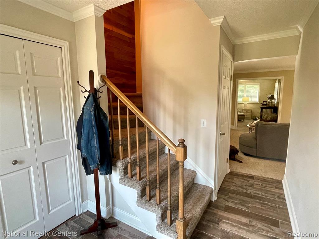 48104 COLONY FARM CIR, Plymouth, MI 48170 — Photo 6
