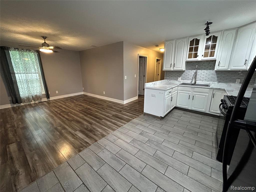 4247 Laforest Drive, Waterford, MI 48329 — Photo 5