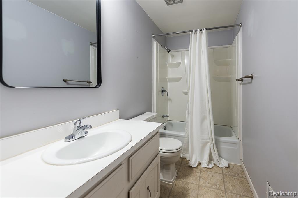 44877 Erin Drive, Plymouth, MI 48170 — Photo 24