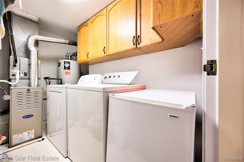 61051 Greenwood Drive, South Lyon, MI 48178 — Photo 35