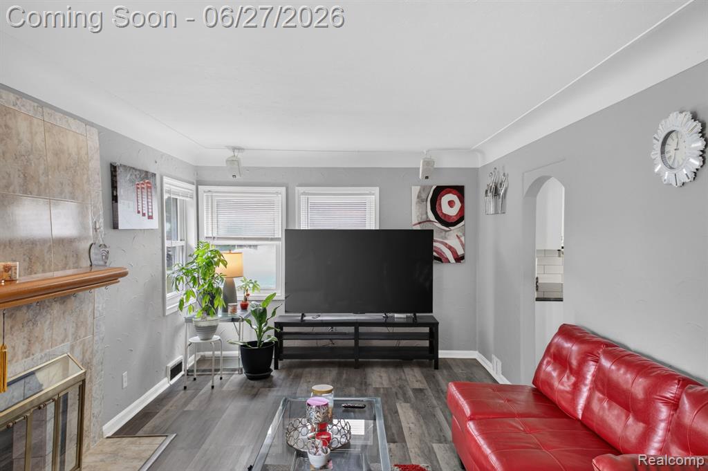 Photo 6