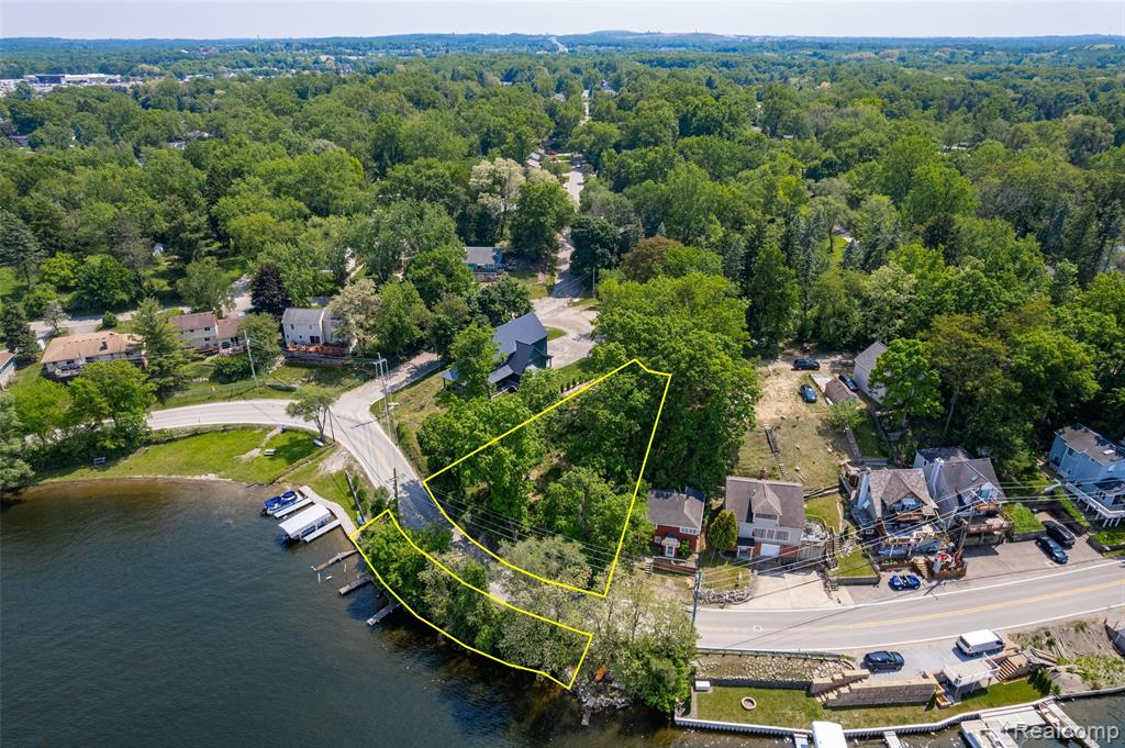 411 Heights Road, Lake Orion, MI 48362 — Photo 3
