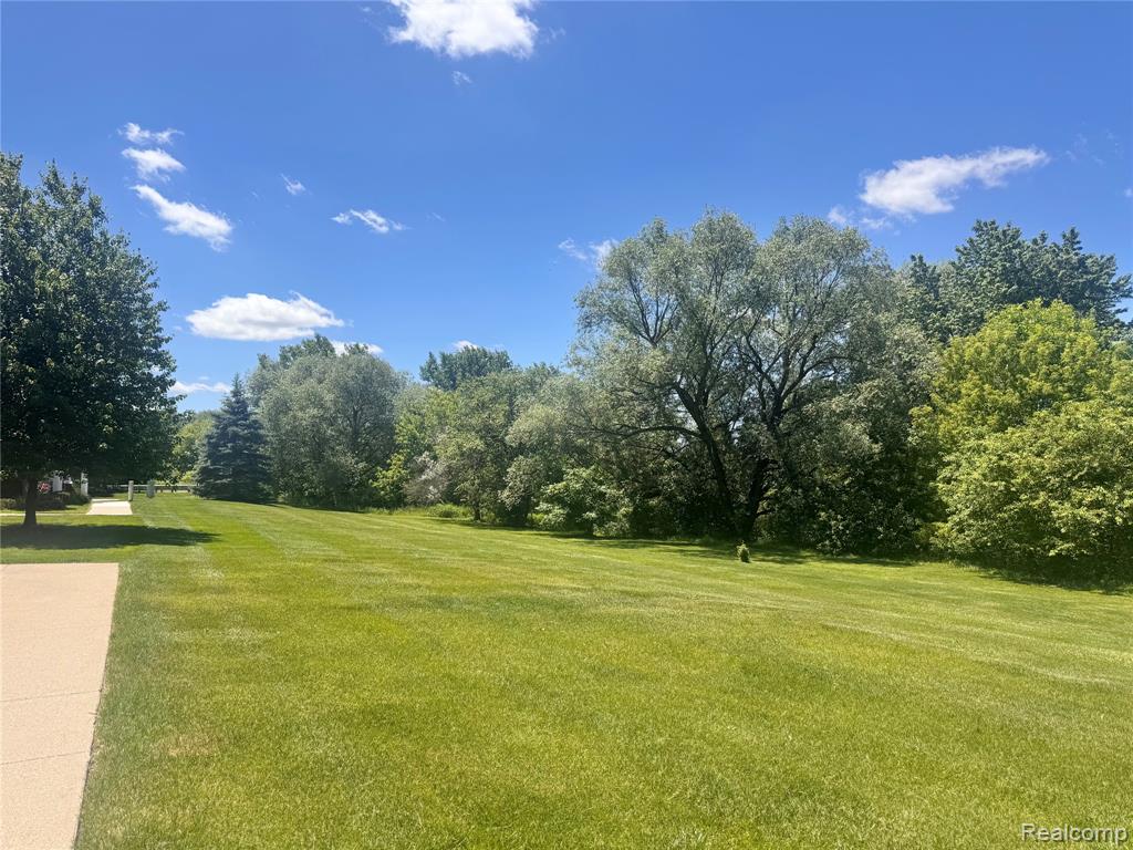 45997 RHODES Drive, Macomb, MI 48044 — Photo 22