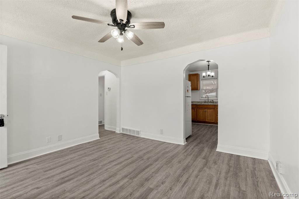 4721 Jackson Street, Dearborn Heights, MI 48125 — Photo 5