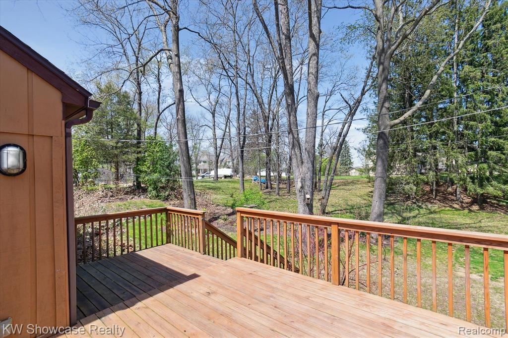 4105 WOODCROFT Street, White Lake, MI 48383 — Photo 25