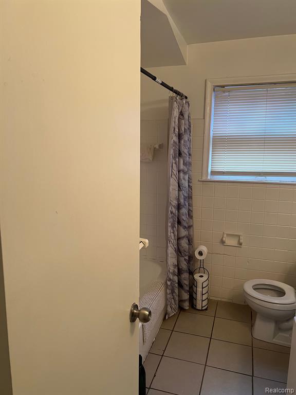 15758 HUBBELL Street, Detroit, MI 48227 — Photo 7