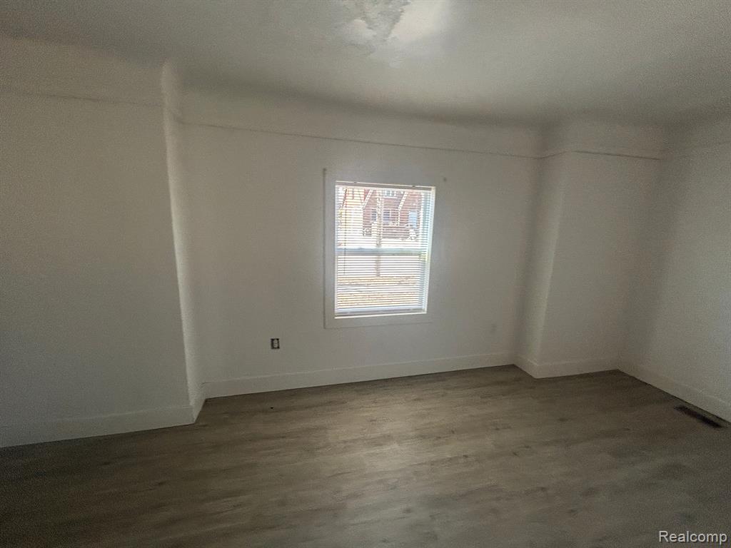 5258 NEWPORT Street, Detroit, MI 48213 — Photo 14