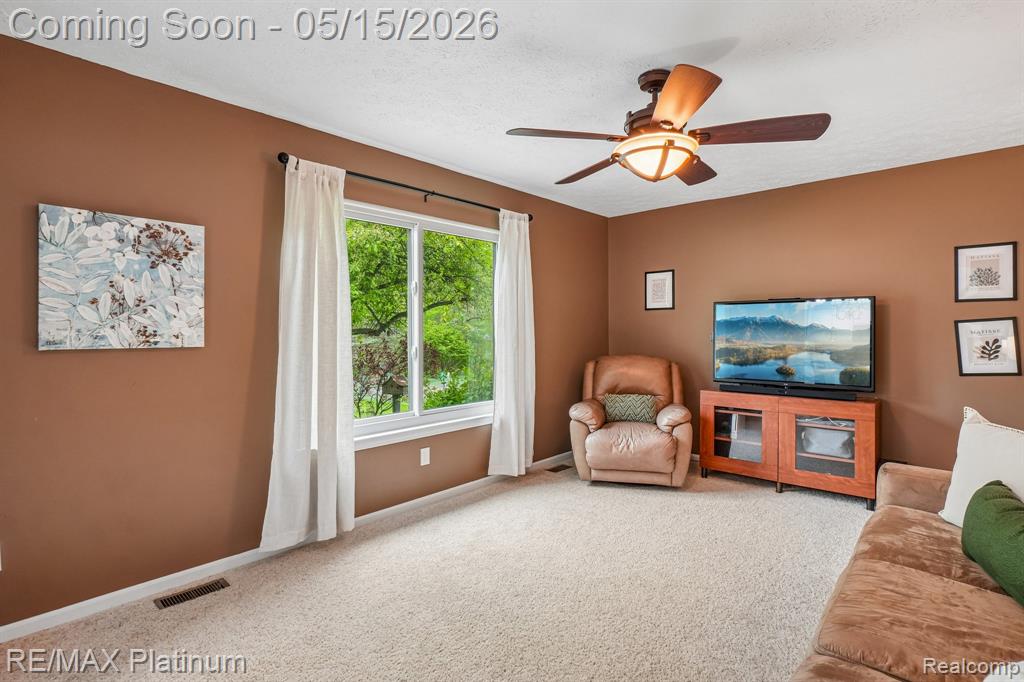 2584 Birchwood Drive, Howell, MI 48855 — Photo 15