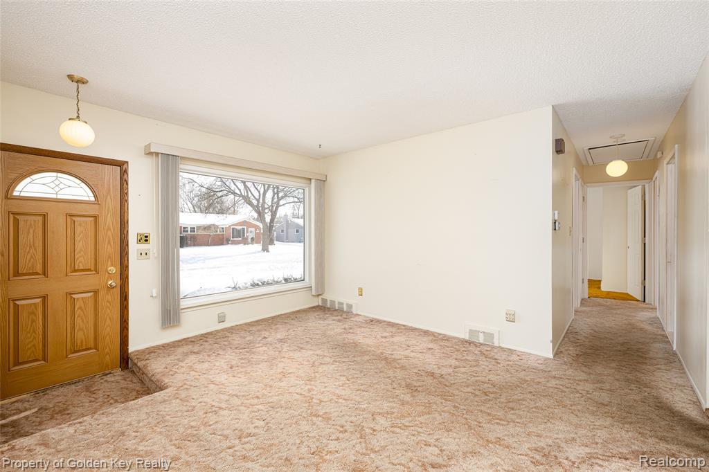6951 Apache Trail, Westland, MI — Photo 4